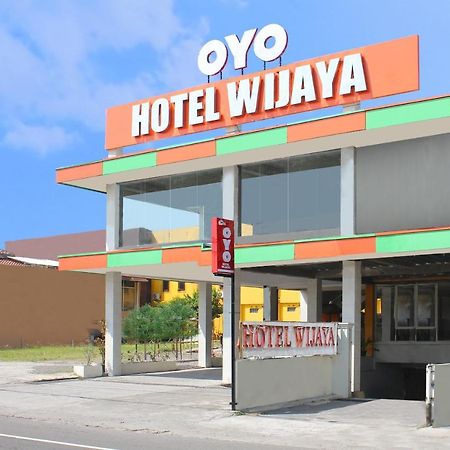 Oyo 586 Hotel Wijaya Kalasan Exteriér fotografie