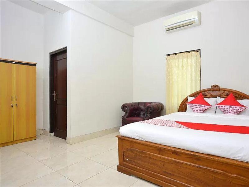 Oyo 586 Hotel Wijaya Kalasan Exteriér fotografie